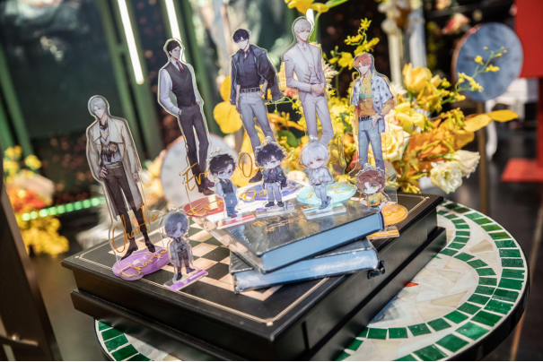 光与夜之恋叠花叠什么卡